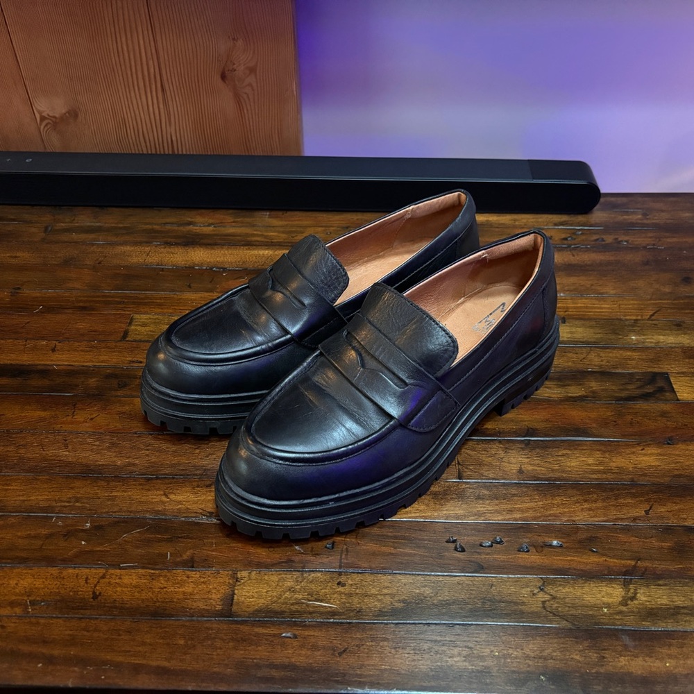 Miz Mooz Legend Loafer size 39